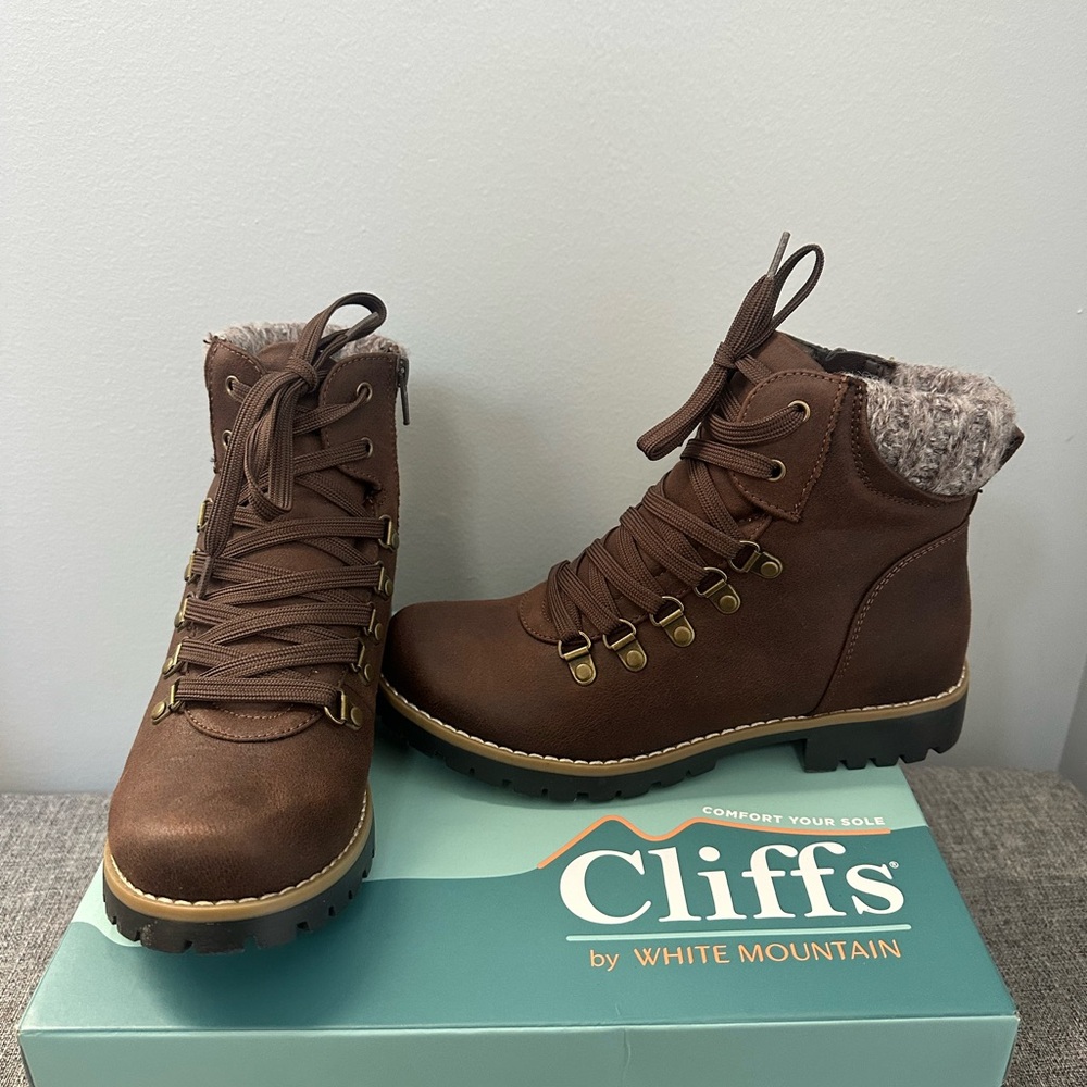 Women’s Cliffs Boots.
